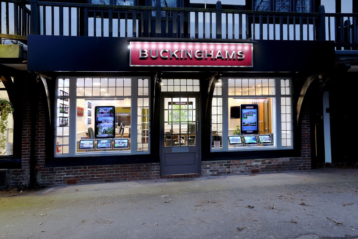 Logo of Buckinghams