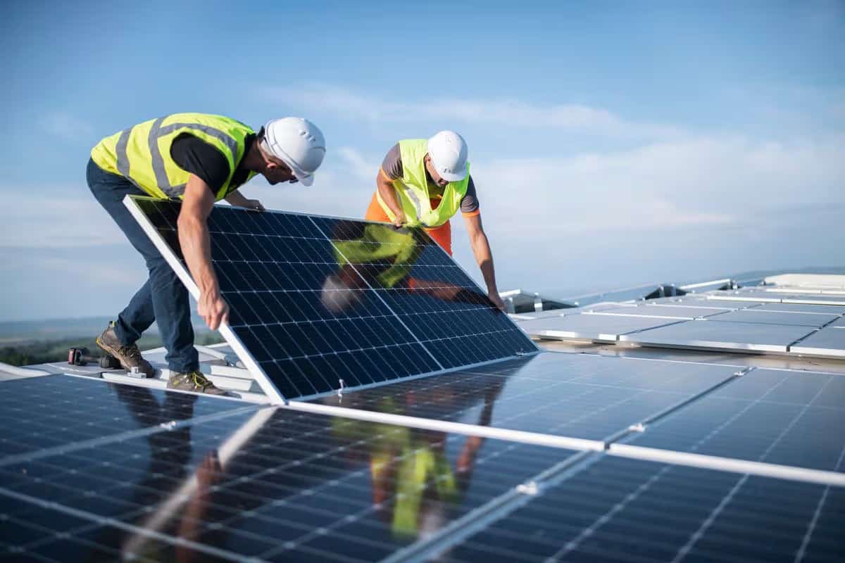 Logo of Suntech Solar Ltd