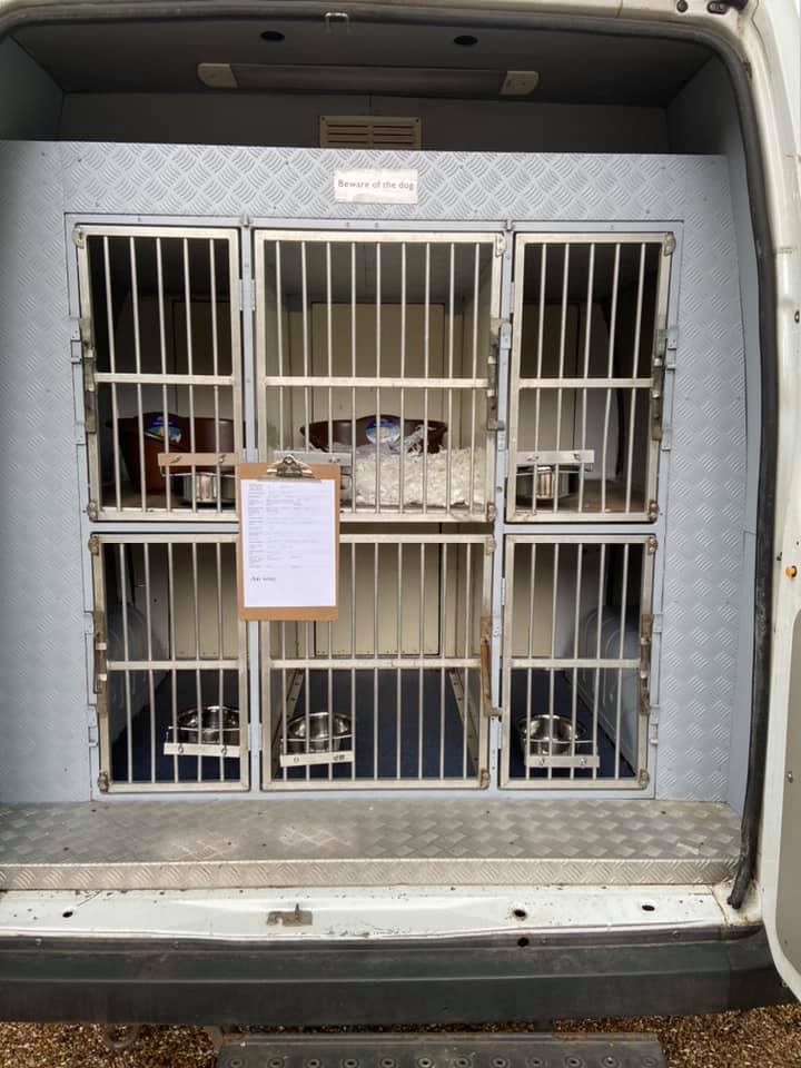 Stewarts Executive Pet Courier Couriers in Robertsbridge, East Sussex